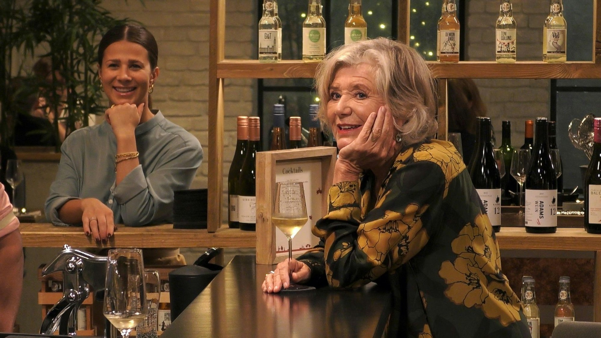 Schauspielerin Jutta Speidel ist zu Gast bei „Promi First Dates“.