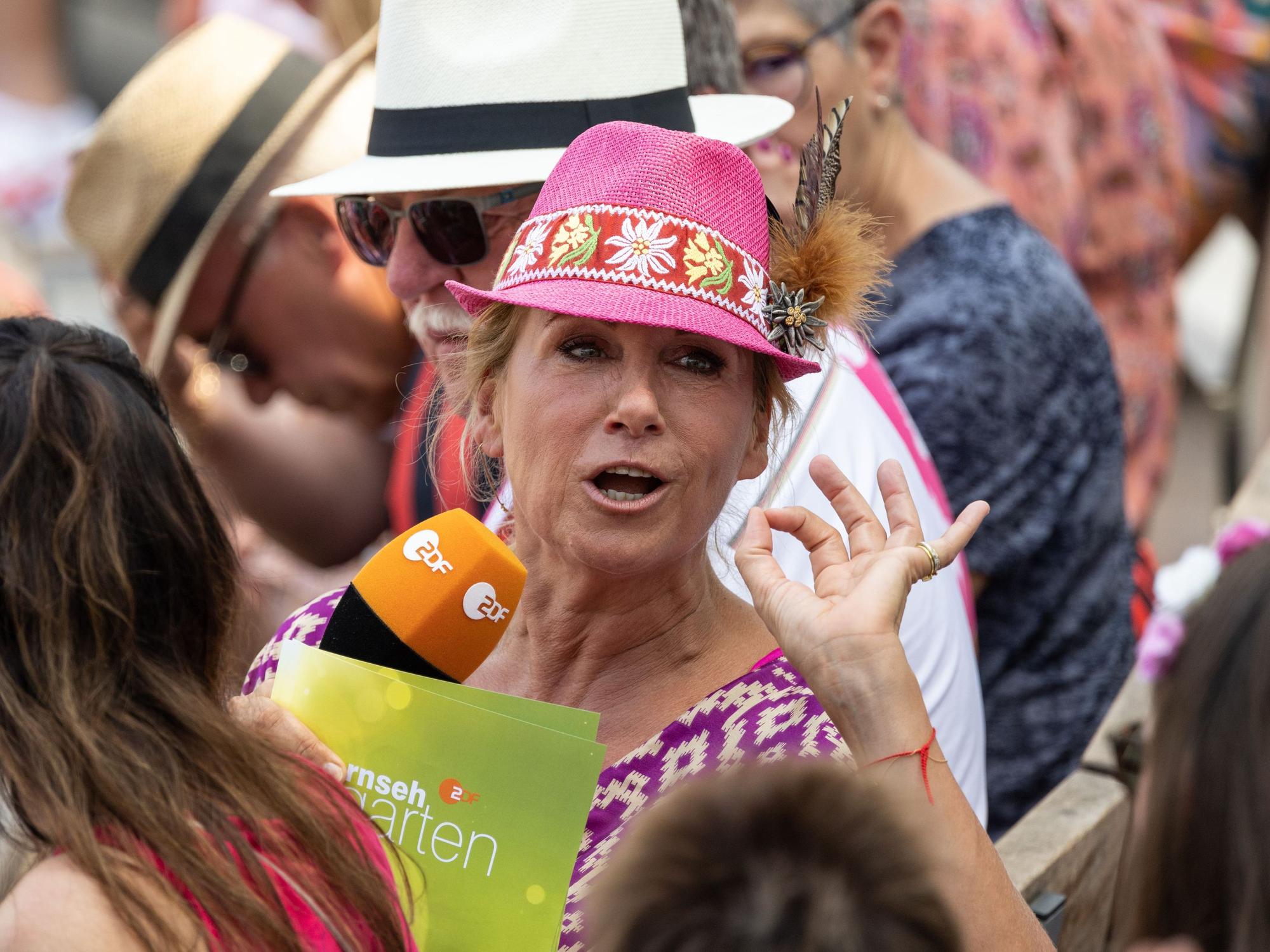 Moderatorin Andrea Kiewel während der Live-Sendung «ZDF-Fernsehgarten» unter dem Partymotto «Mallorca vs. Oktoberfest».