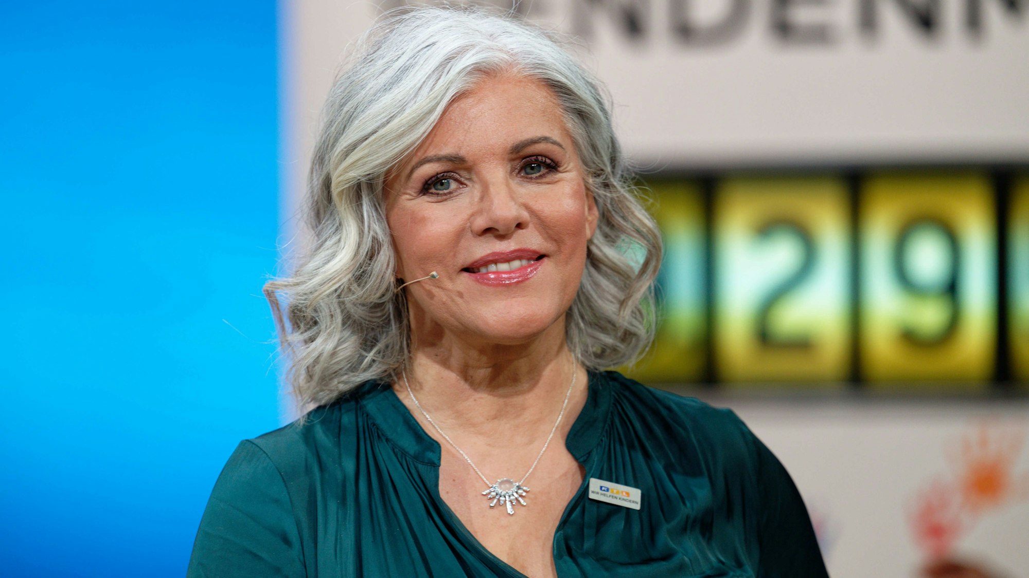 Die Moderatorin Birgit Schrowange im Studio des RTL Spendenmarathons.