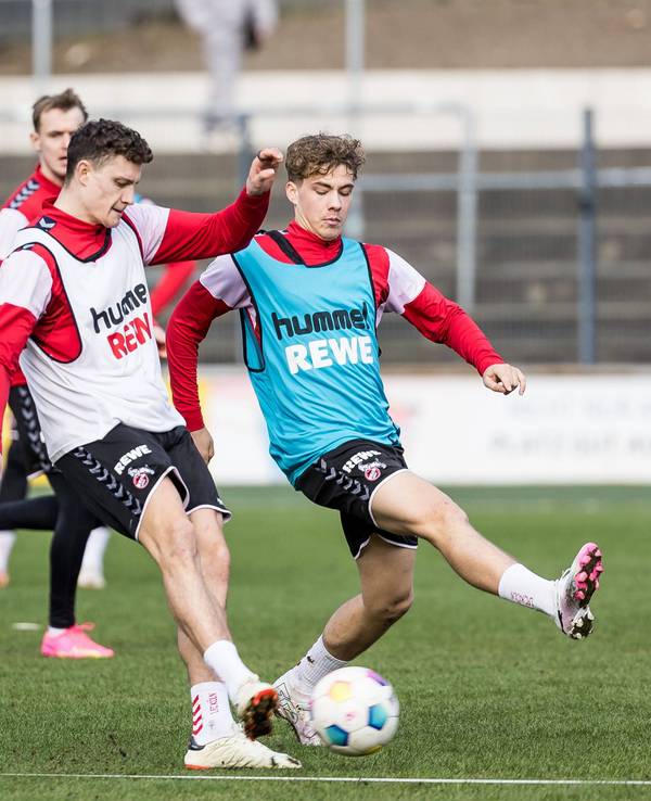 Eric Martel in einem Trainings-Zweikampf mit Meiko Wäschenbach.
