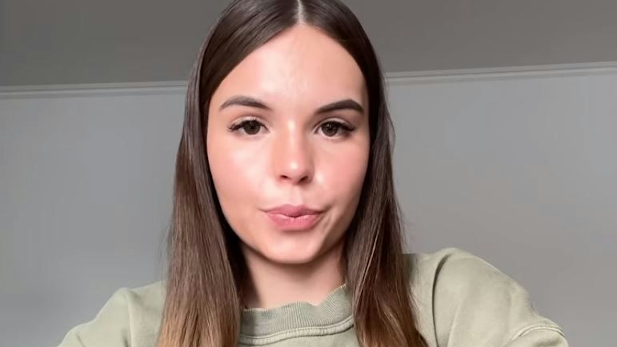 Die Enkelin vom „Dummse Tünn“ spricht auf Facebook.