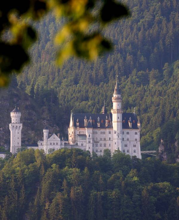 Das Schloss Neuschwanstein im Morgenlicht.