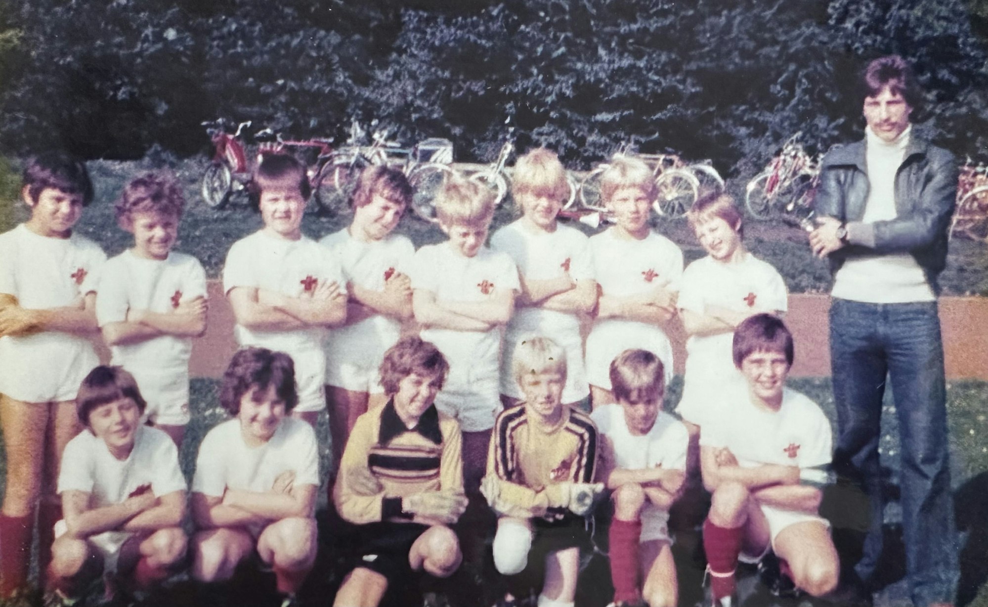Ein Mannschaftsfoto einer Jugendmannschaft.