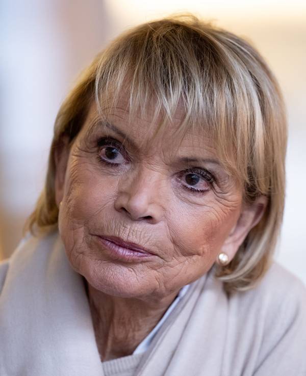 Uschi Glas bei einem Interview.