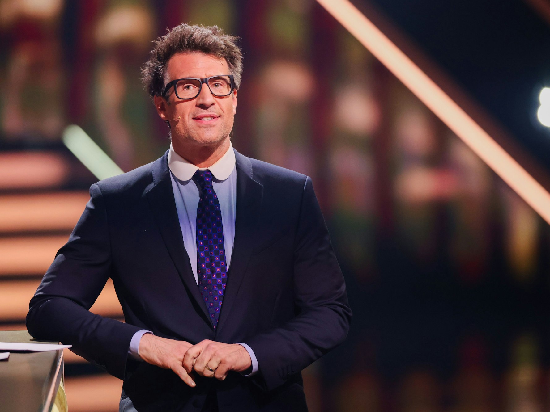 Daniel Hartwich steht in der Kennenlernshow der RTL-Tanzshow „Let's Dance“ zum Auftakt der neuen Staffel auf dem Parkett im Coloneum, hier im Februar 2024 in Köln.