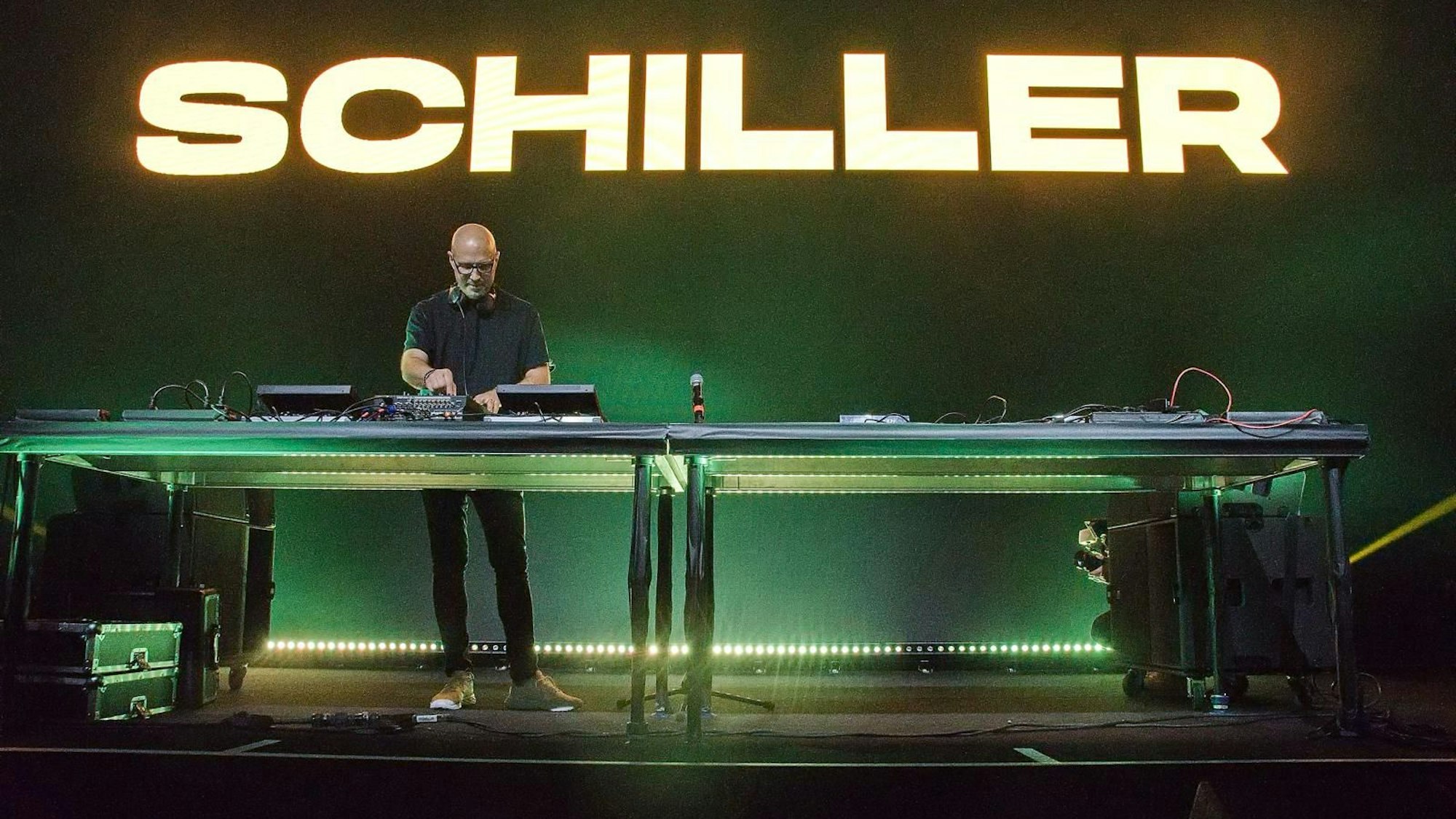 Schiller auf der Bühne.