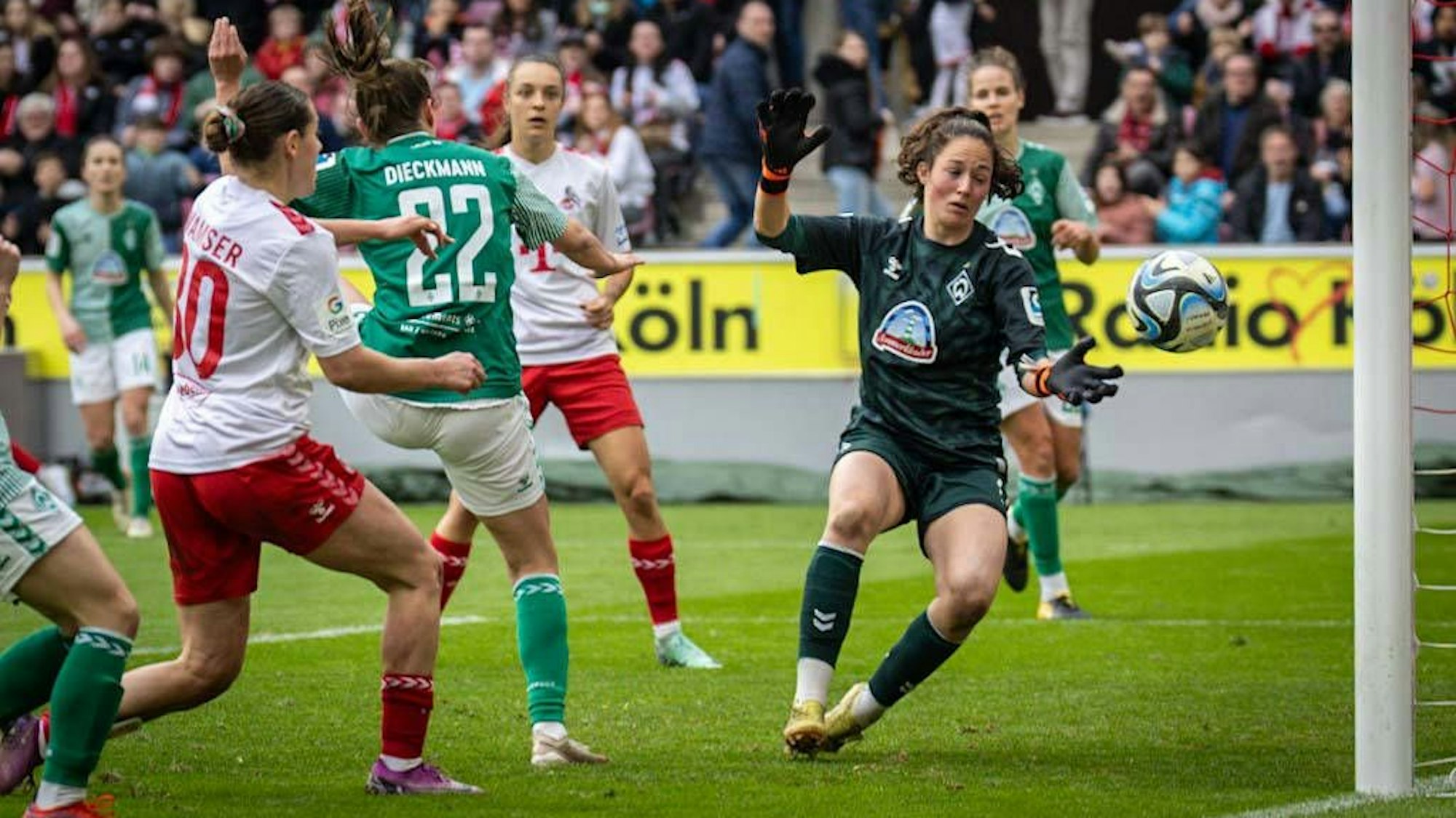 Tor zum 2:1 durch Carlotta Wamser für den 1.FC Köln.