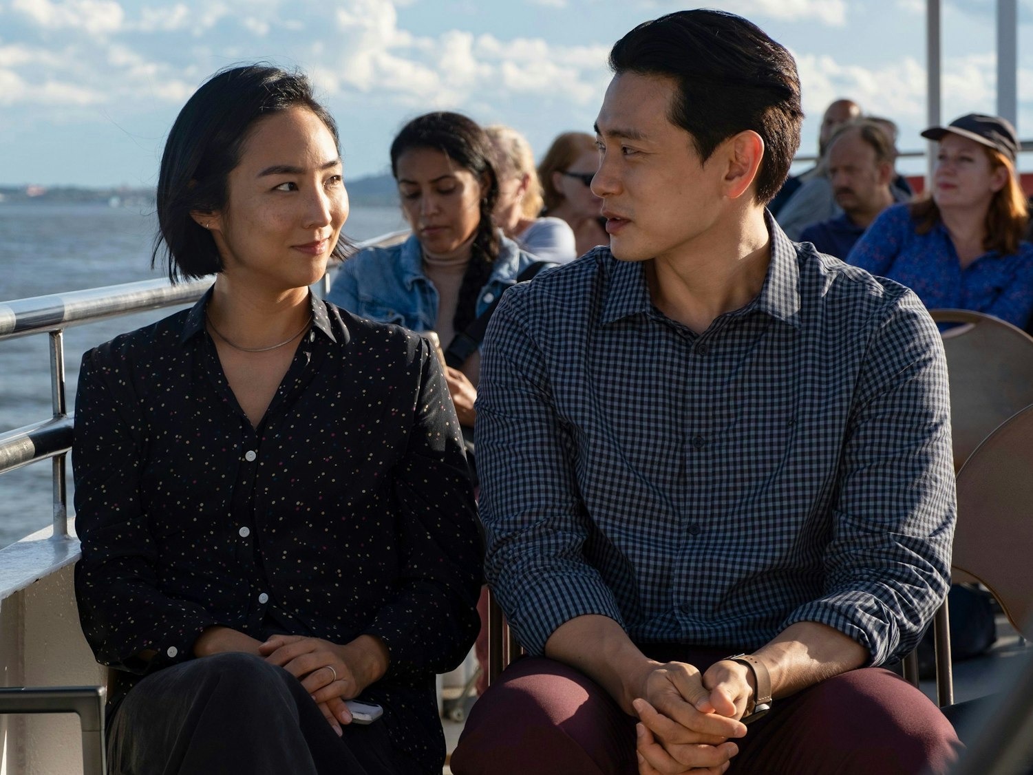 Eine Szene aus dem Film „Past Lives“ mit Greta Lee und Teo Yoo.