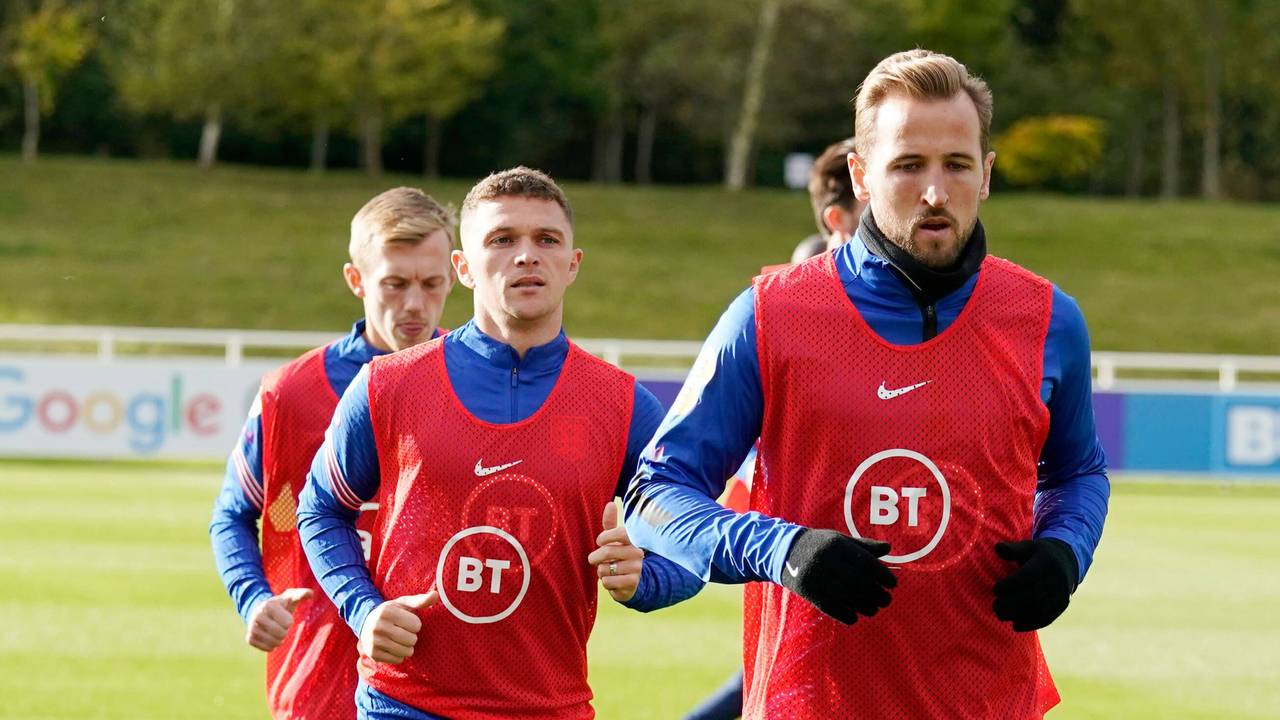 Kieran Trippier beim Training der englischen Nationalmannschaft, rechts neben ihm Harry Kane.