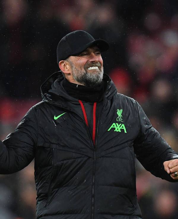 Jürgen Klopp ballt die Faust zum Jubeln.