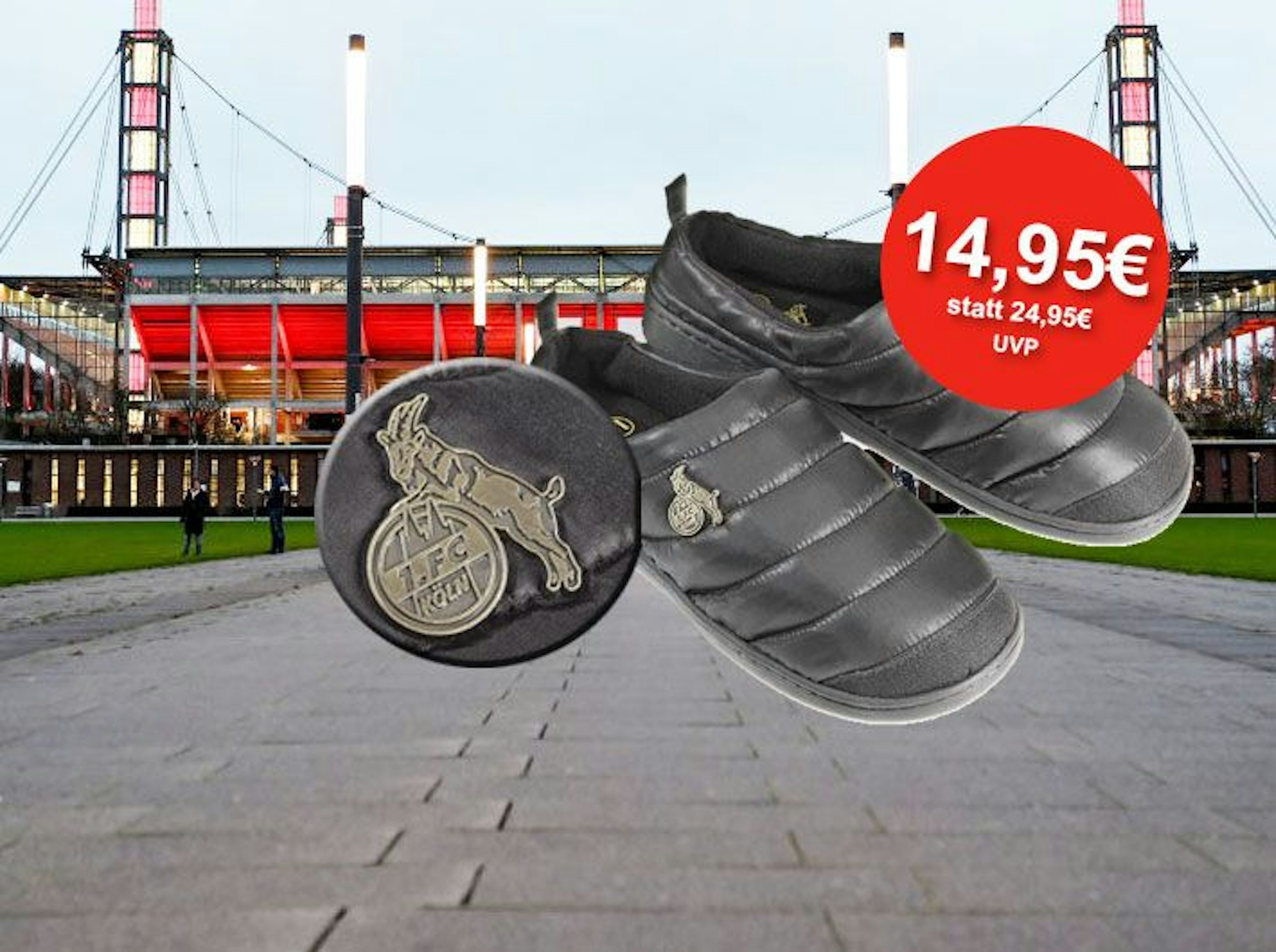 1. FC KÖLN Pantoffel mit FC Logo Pin und dem Rhein Energie Stadion im Hintergrund