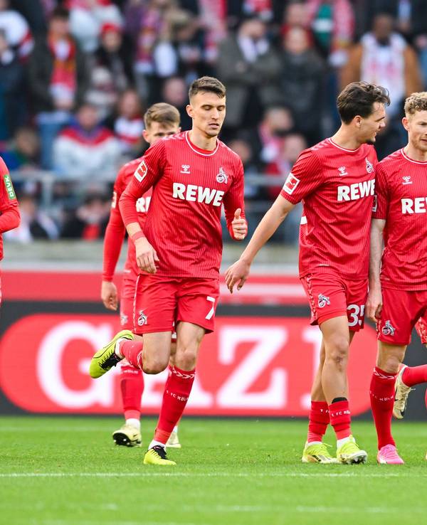 Die Spieler des 1. FC Köln jubeln über ein Tor in der Bundesliga.