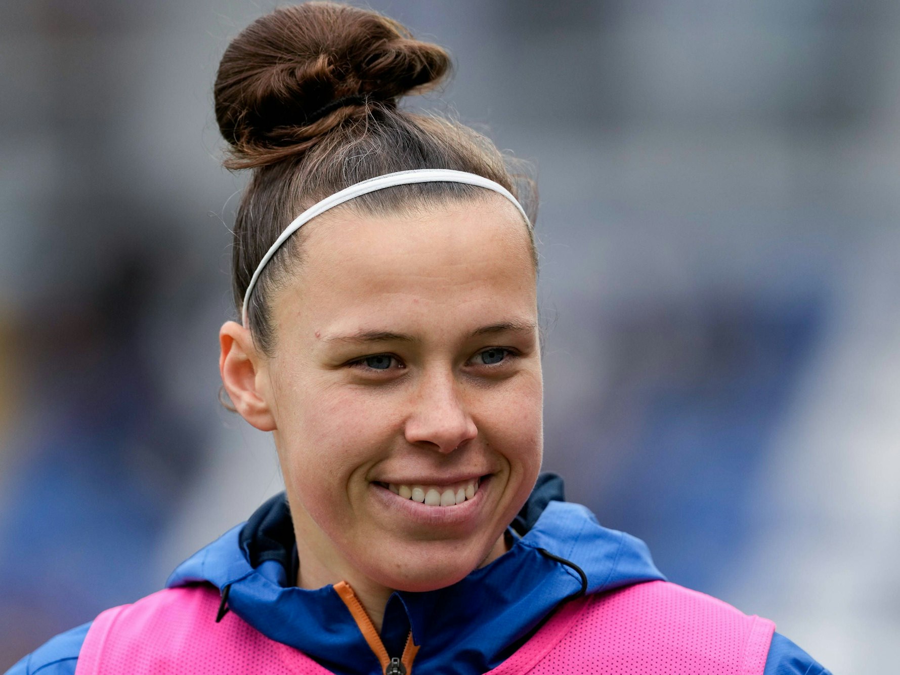 Nicole Billa lächelt