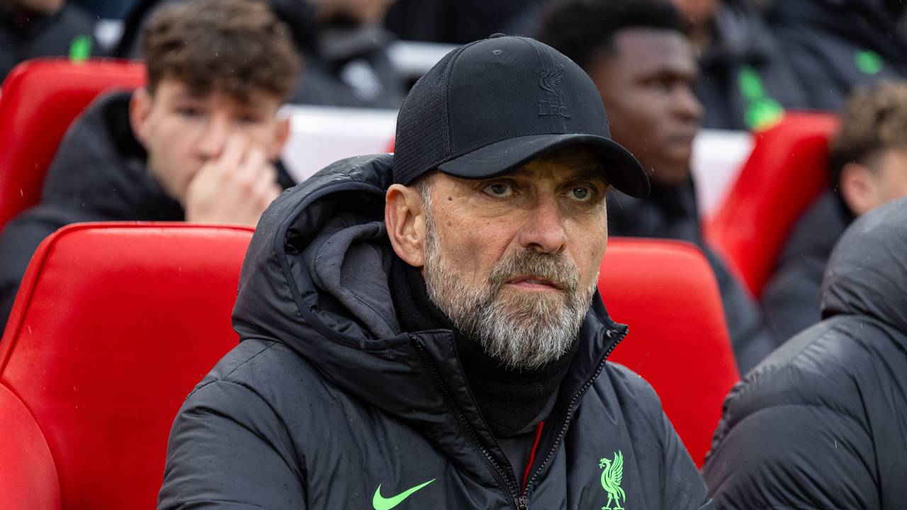 Jürgen Klopp auf der Trainerbank beim Spiel gegen Manchester City.