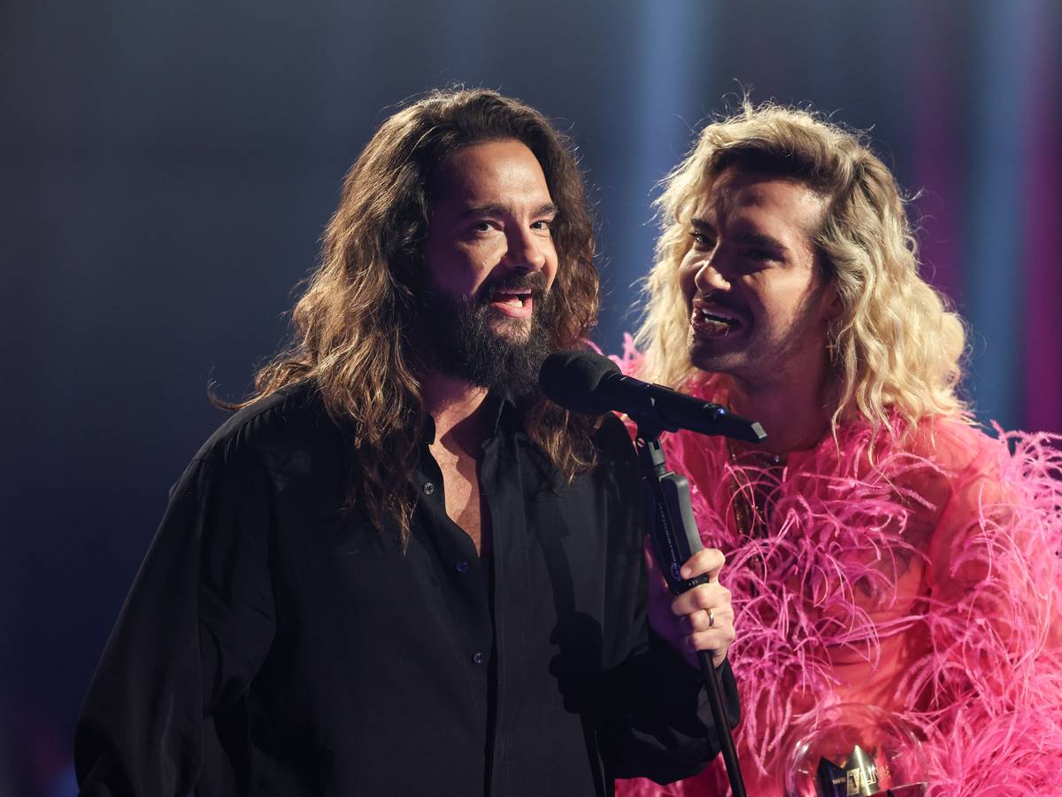 Erst Podcast, jetzt Netflix-Serie: Tom (l.) und Bill Kaulitz sind bald auf der Streaming-Plattform zu sehen. Das Foto zeigt sie im November bei der „1Live Krone“.