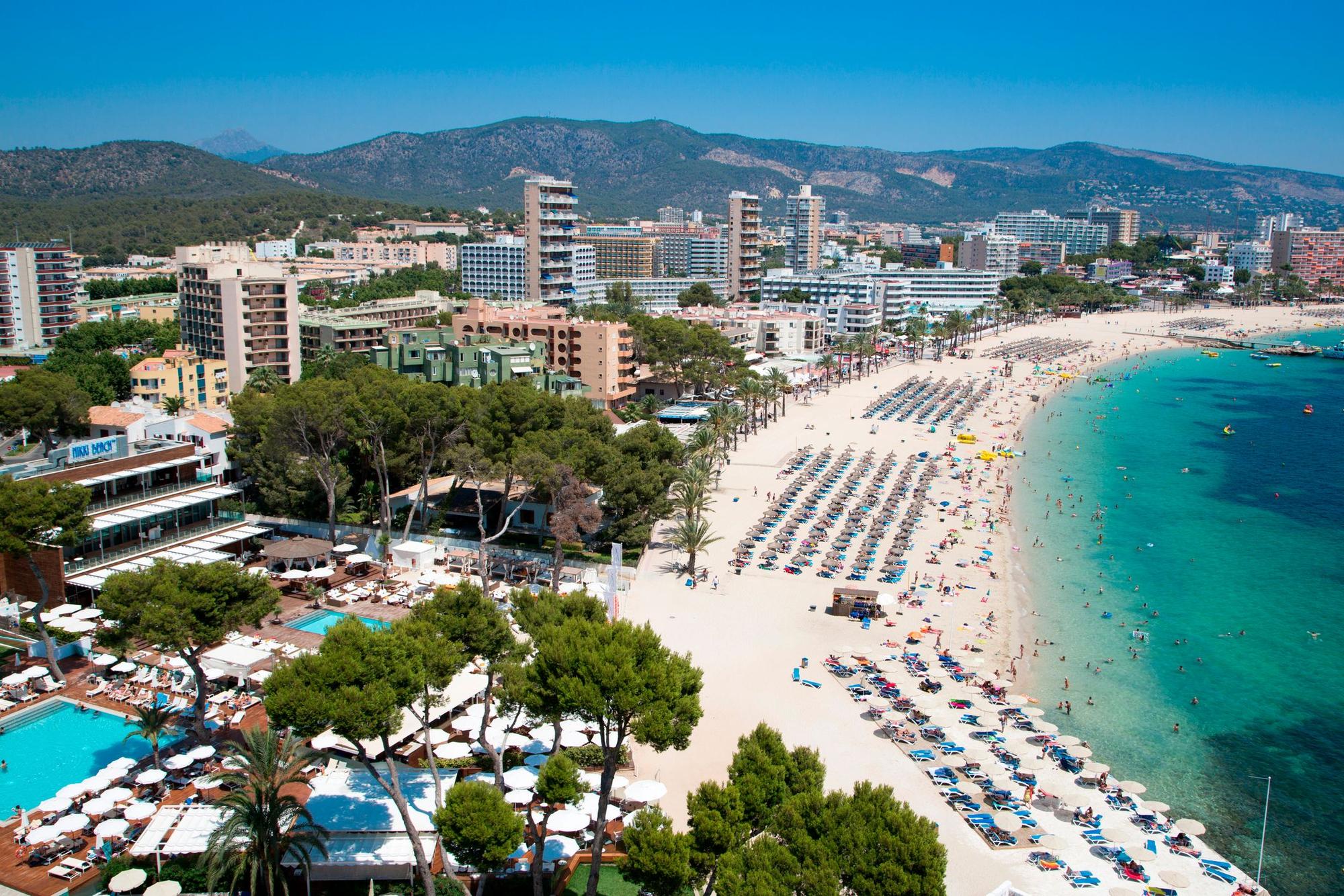 Der Strand von Magaluf. In dem Ort soll ein deutscher Frührentner eine Prostituierte vergewaltigt haben (Archivfoto).