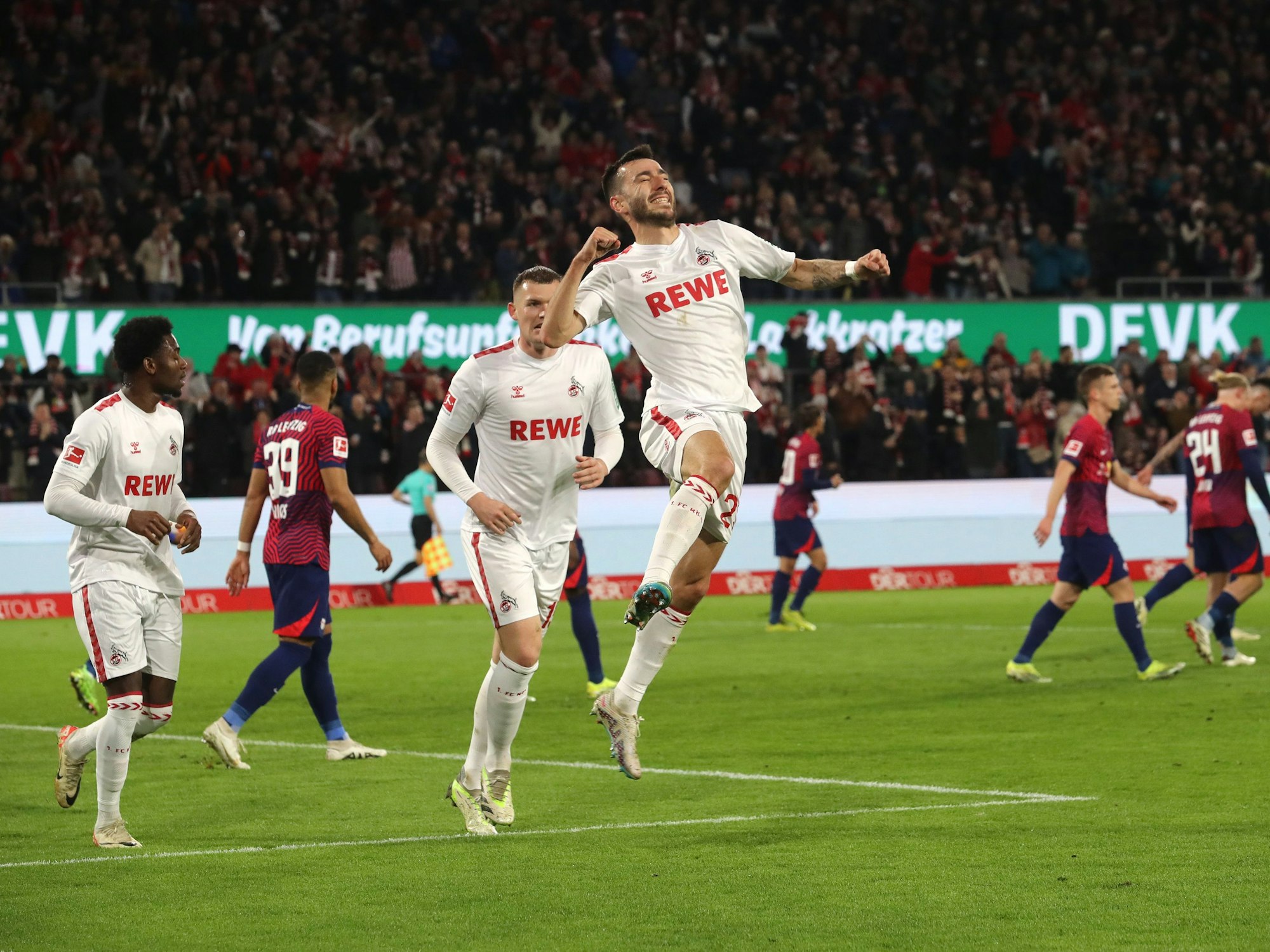 Sargis Adamyan beim Torjubel.