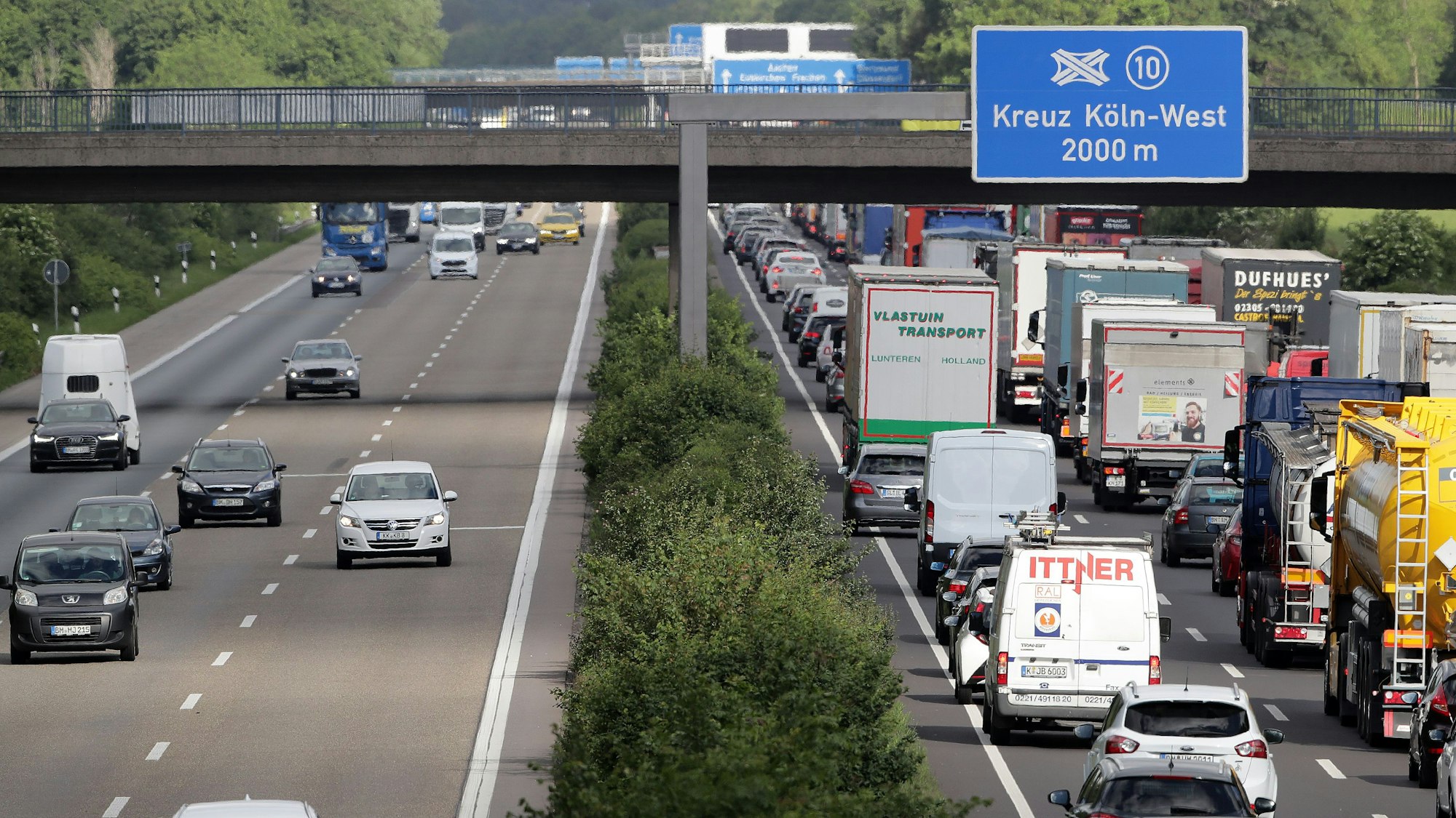 Stau auf der A4 bei Köln