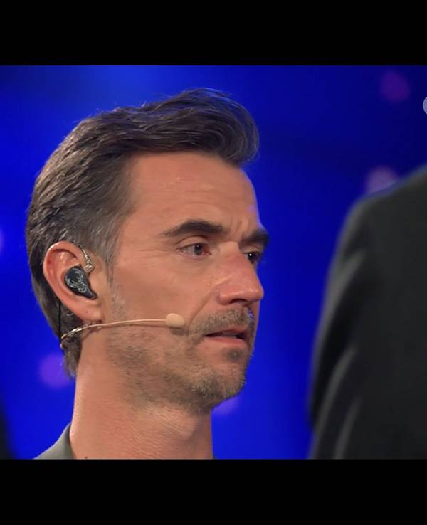 Florian Silbereisen wird von einem Kinderhospiz in der Show überrascht, welches er unterstützt.