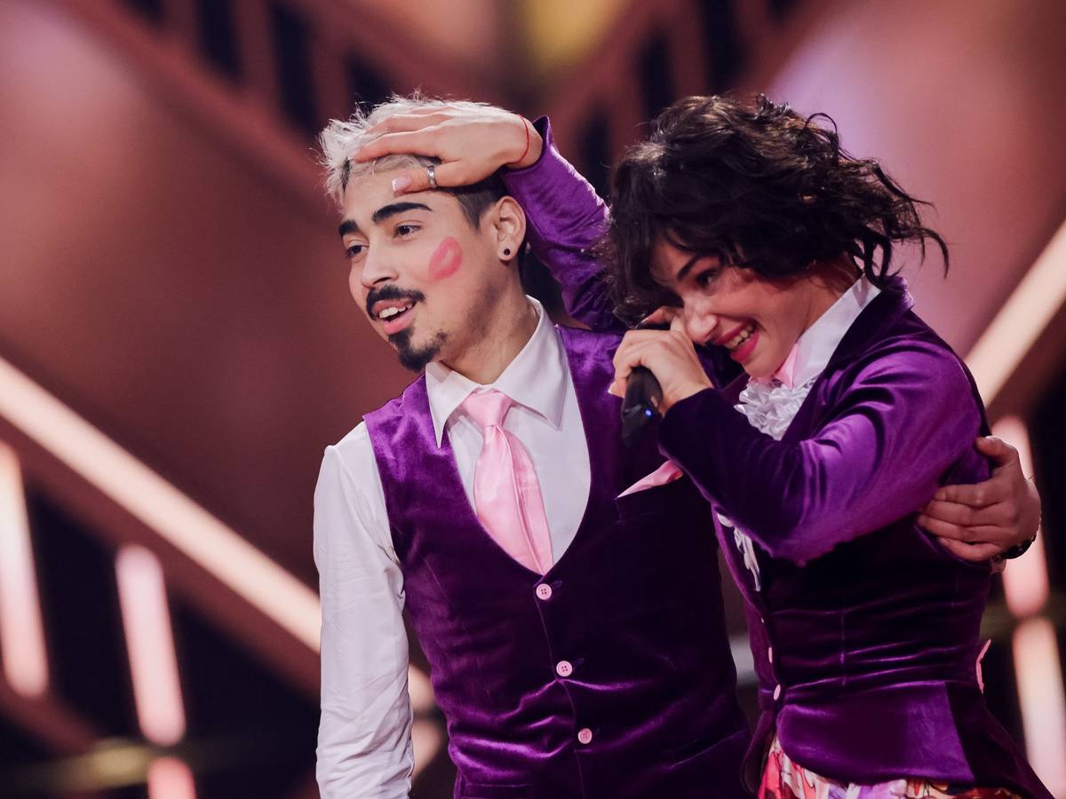 Tony Bauer und Anastasia Stan stehen am 15. März 2024 auf dem Parkett von „Let’s Dance“.