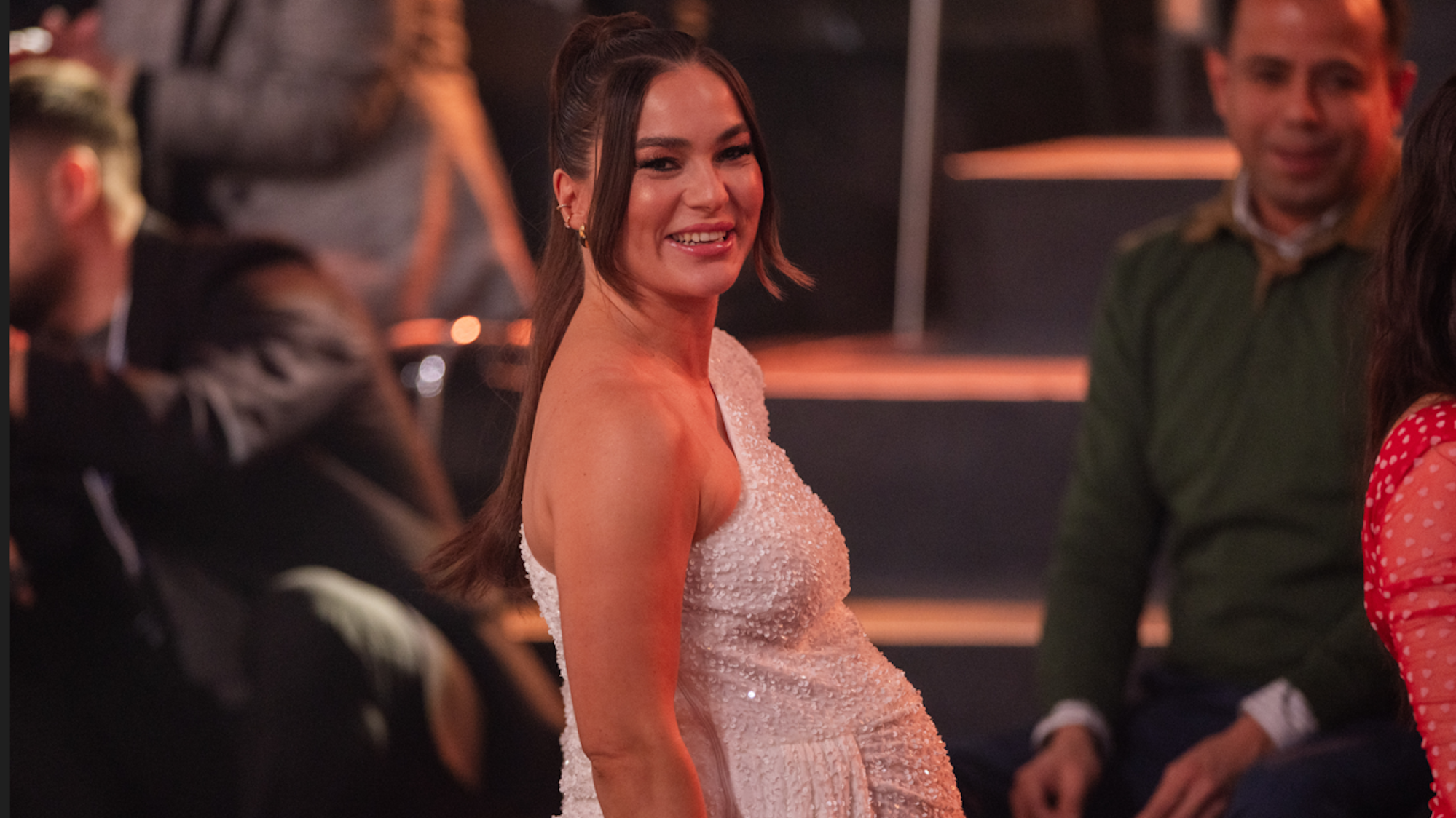 Renata Lusin lächelt in die Kamera.