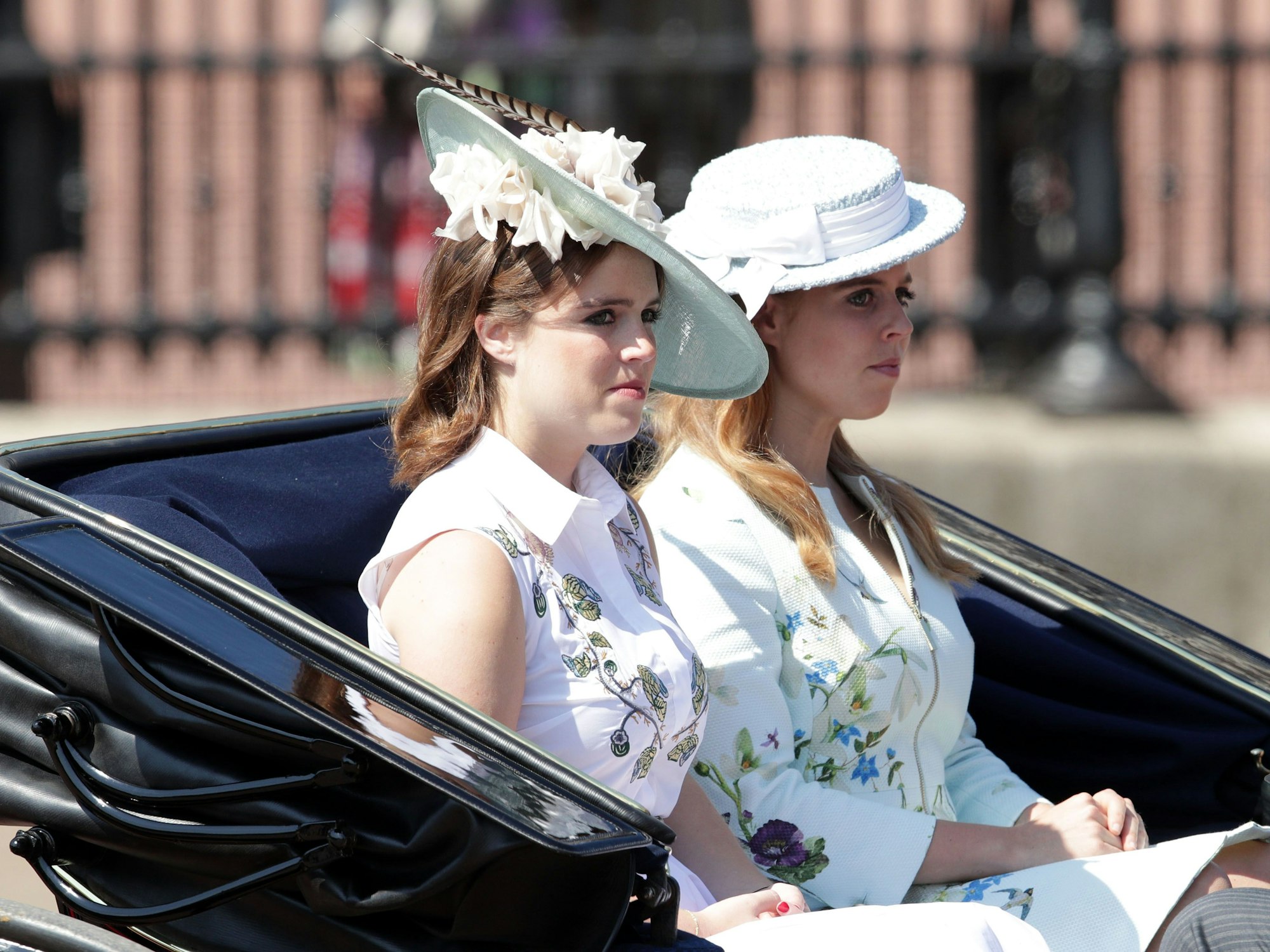 Prinzessin Eugenie und Prinzessin Beatrice bei „Trooping the Colour“.