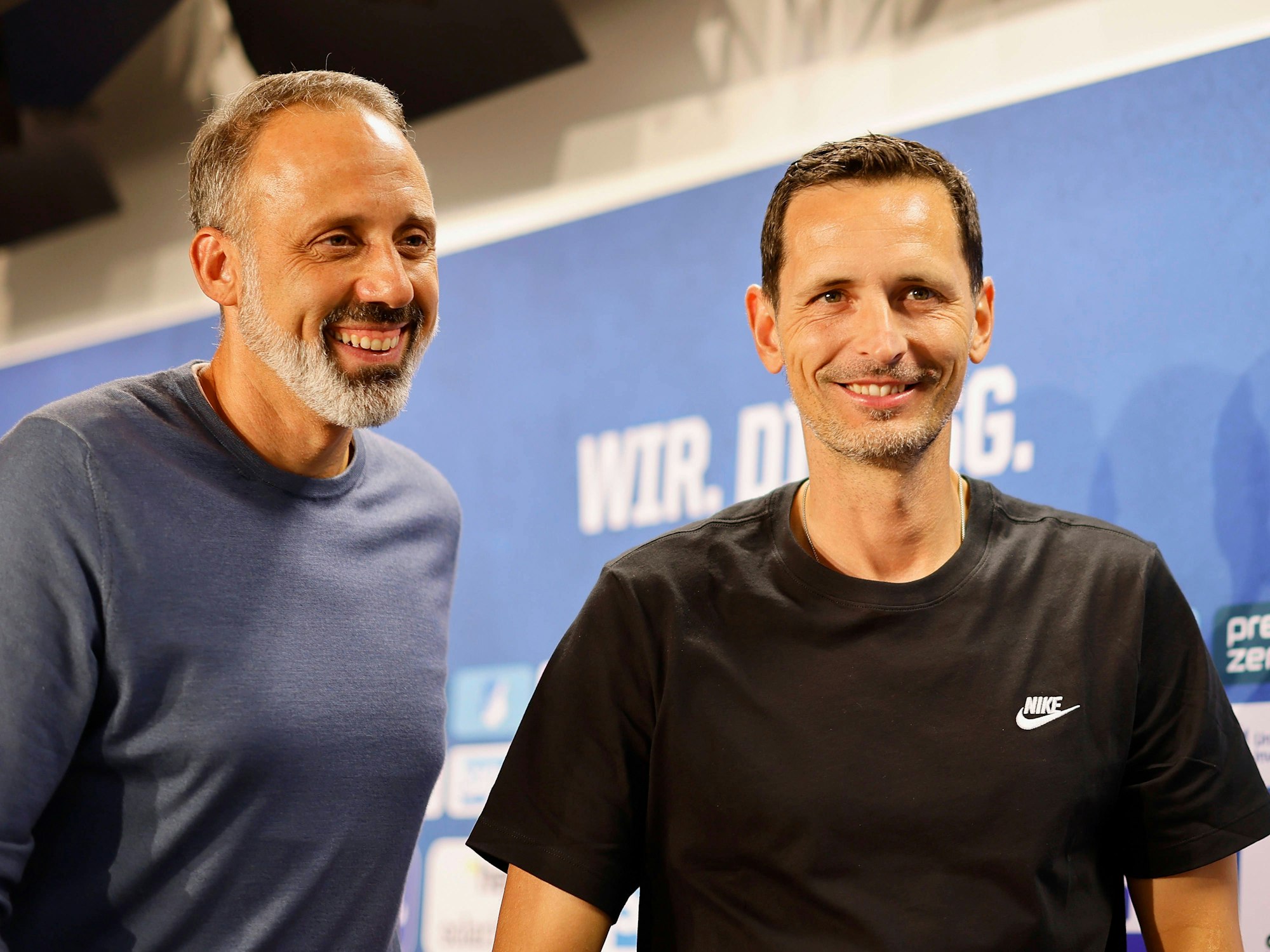 Dino Toppmöller (rechts) neben Hoffenheim-Trainer Pellegrino Matarazzo bei der Pressekonferenz nach dem Bundesliga-Spiel Hoffenheim gegen Frankfurt.