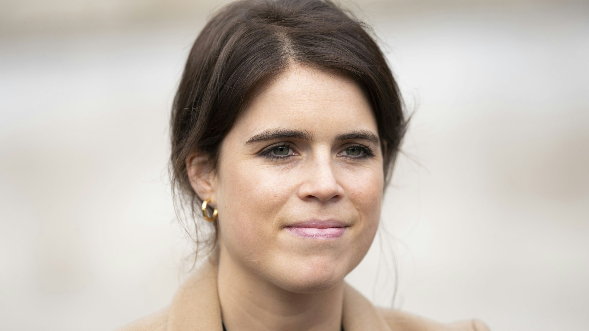 Prinzessin Eugenie bei einem Besuch der Kunstausstellung des Anti-Slavery Collective am Trafalgar Square.