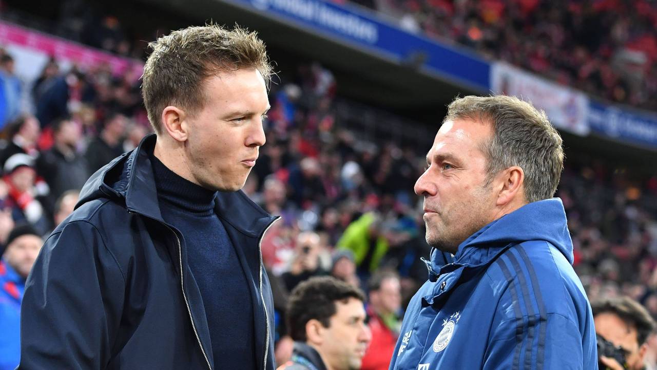 Julian Nagelsmann (links) im Austausch mit Hansi Flick am Rande des Bundesligaspiels FC Bayern München gegen RB Leipzig.