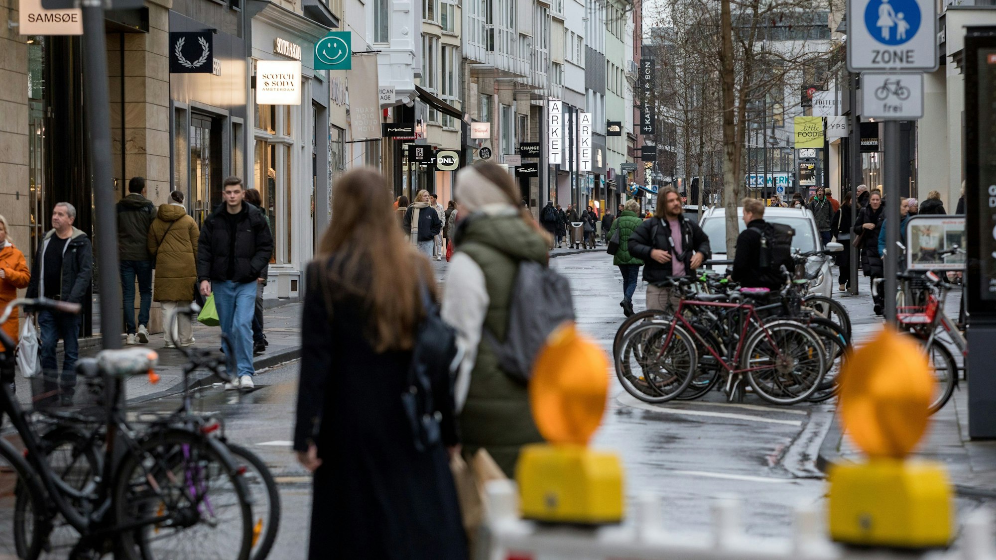 Blick auf die Ehrenstraße.