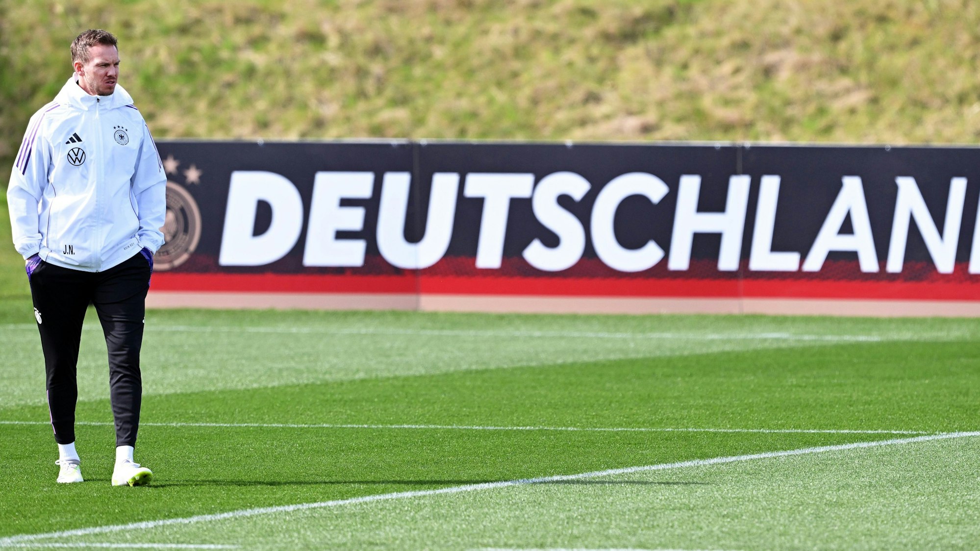 Bundestrainer Julian Nagelsmann leitet das Training.