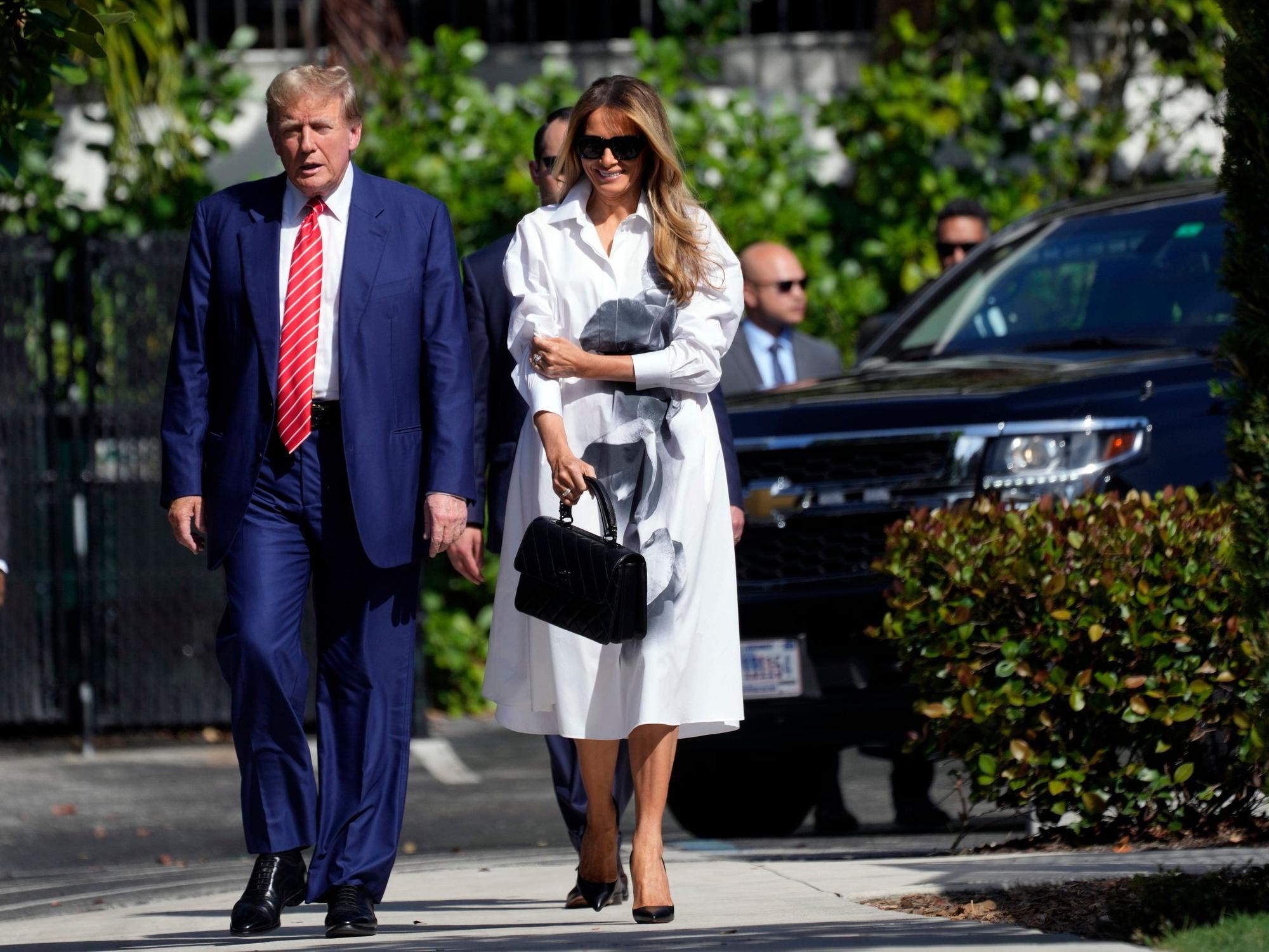 Melania Trump war am Dienstag (19. März 2024) in Florida zum ersten Mal während des aktuellen Wahlkampfs an der Seite ihres Mannes Donald Trump zu sehen.