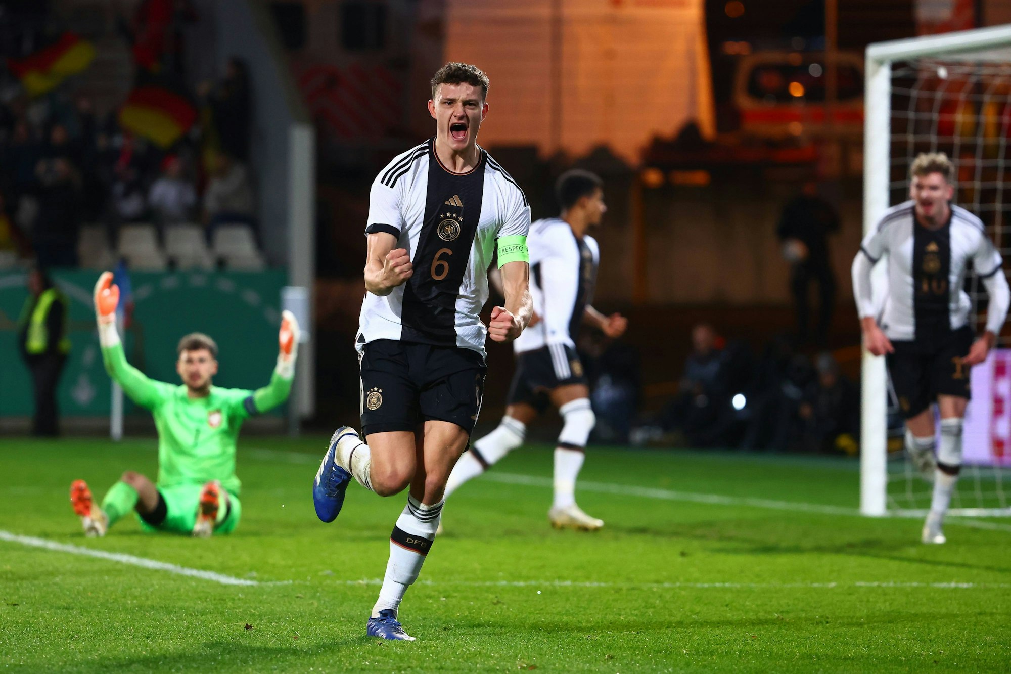 FC-Profi Eric Martel feiert sein Tor zum 1:1 gegen Polen am 21. November 2023.