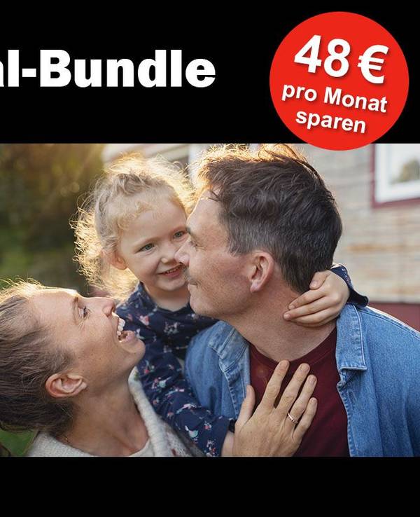 Familie freut sich, dazu SIM-Karten mit Logo von Vodafone.