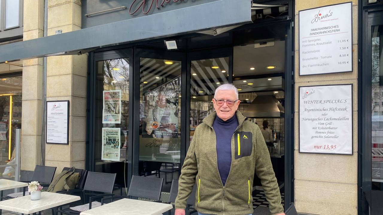Diner’s-Wirt Rainer Diederichs vor seinem Geschäft