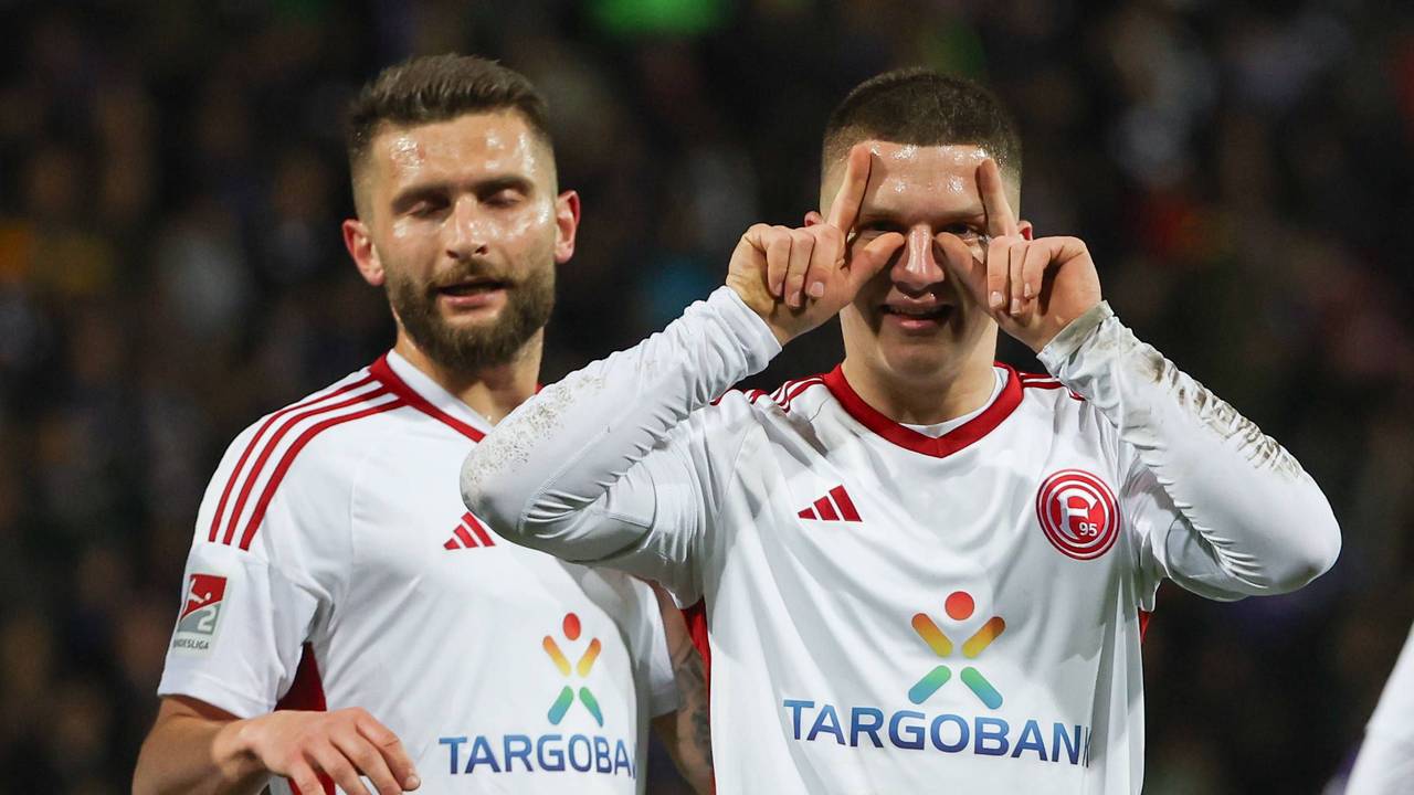Von l. n. r. Nicolas Gavory und Christos Tzolis von Fortuna Düsseldorf.