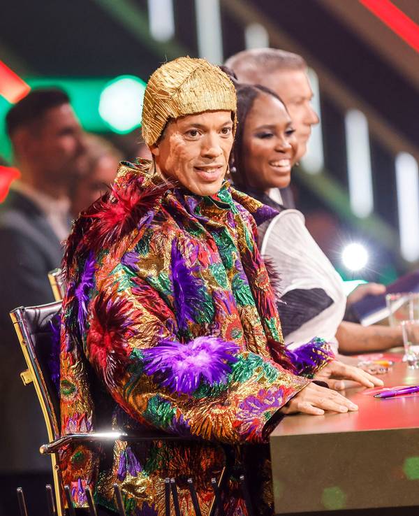 Jorge Gonzalez (l-r) Motsi Mabuse und Joachim Llambi, Jurymitglieder, sitzen in der RTL-Tanzshow „Let's Dance“ im Coloneum.