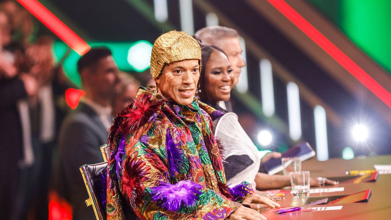Jorge Gonzalez (l-r) Motsi Mabuse und Joachim Llambi, Jurymitglieder, sitzen in der RTL-Tanzshow „Let's Dance“ im Coloneum.
