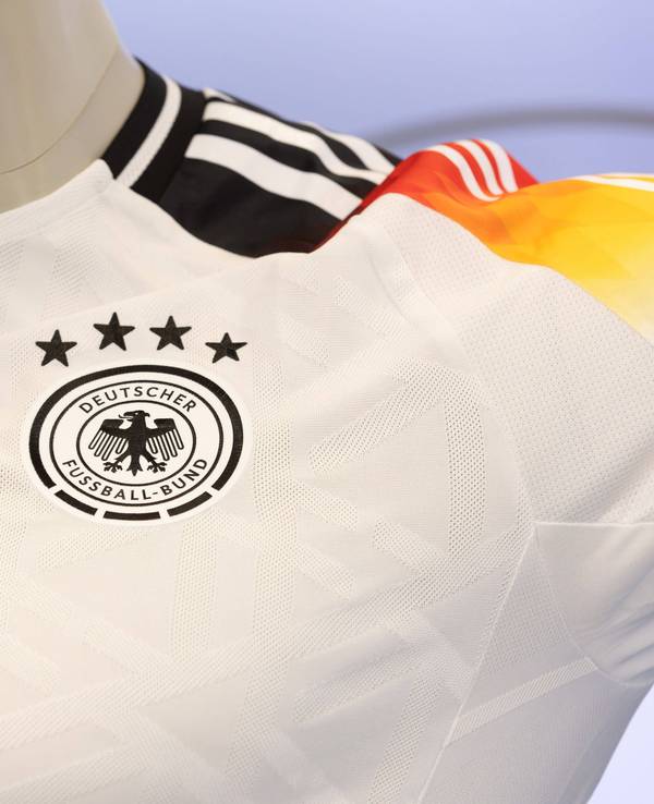 Das Heim-Trikot der deutschen Nationalmannschaft für die EM 2024 von Adidas.