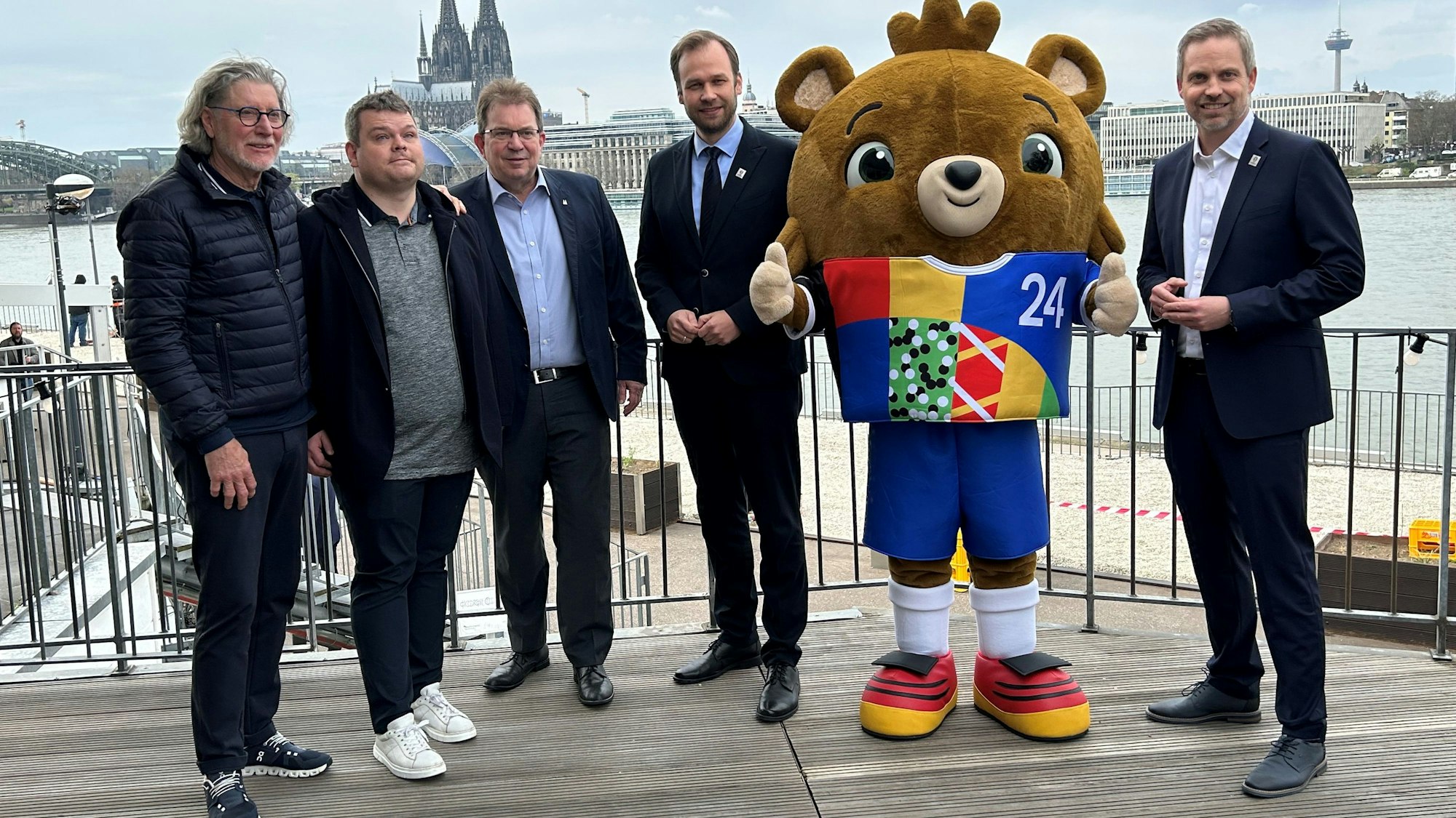 Gruppenbild der EM-Verantwortlichen.