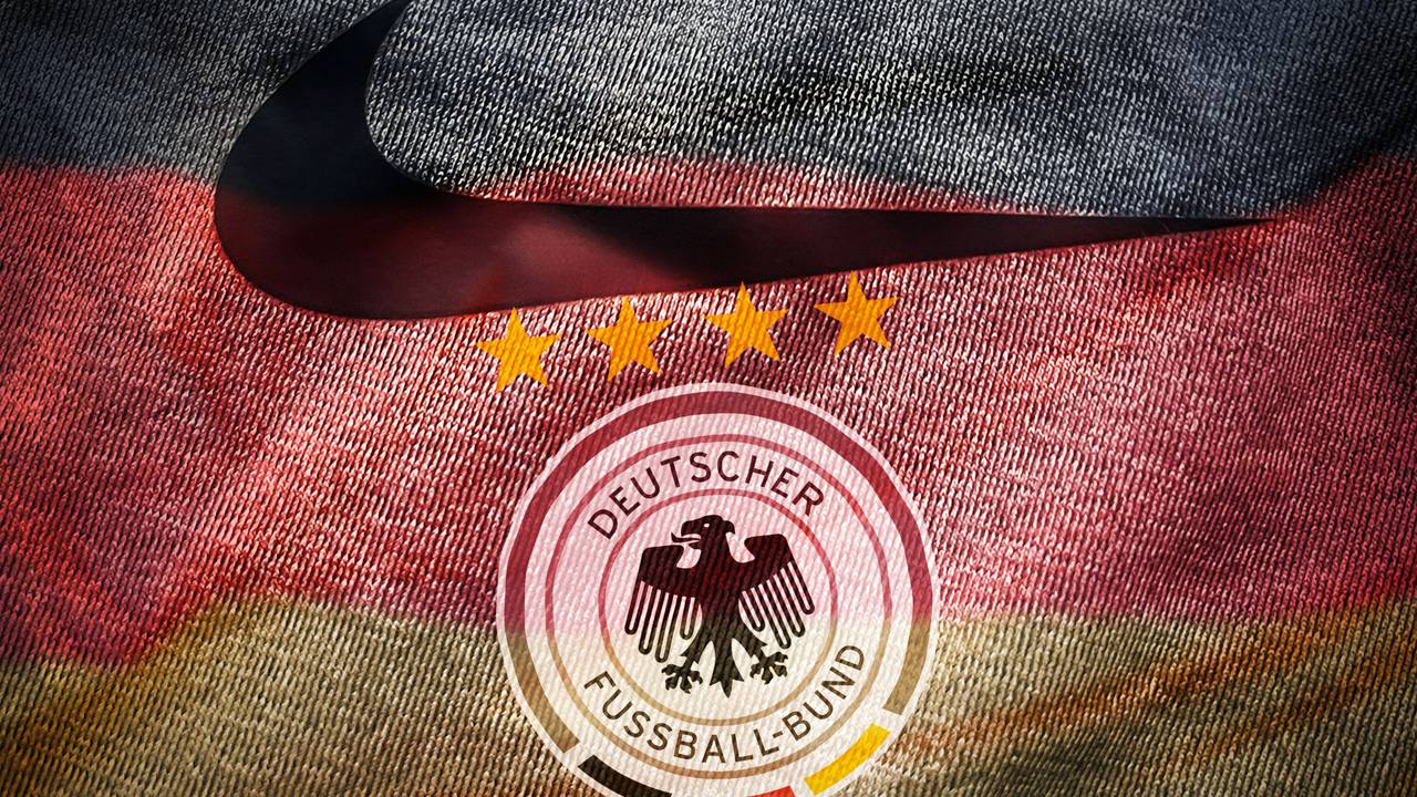 Das Wappen der Nationalmannschaft mit dem Nike-Logo darüber