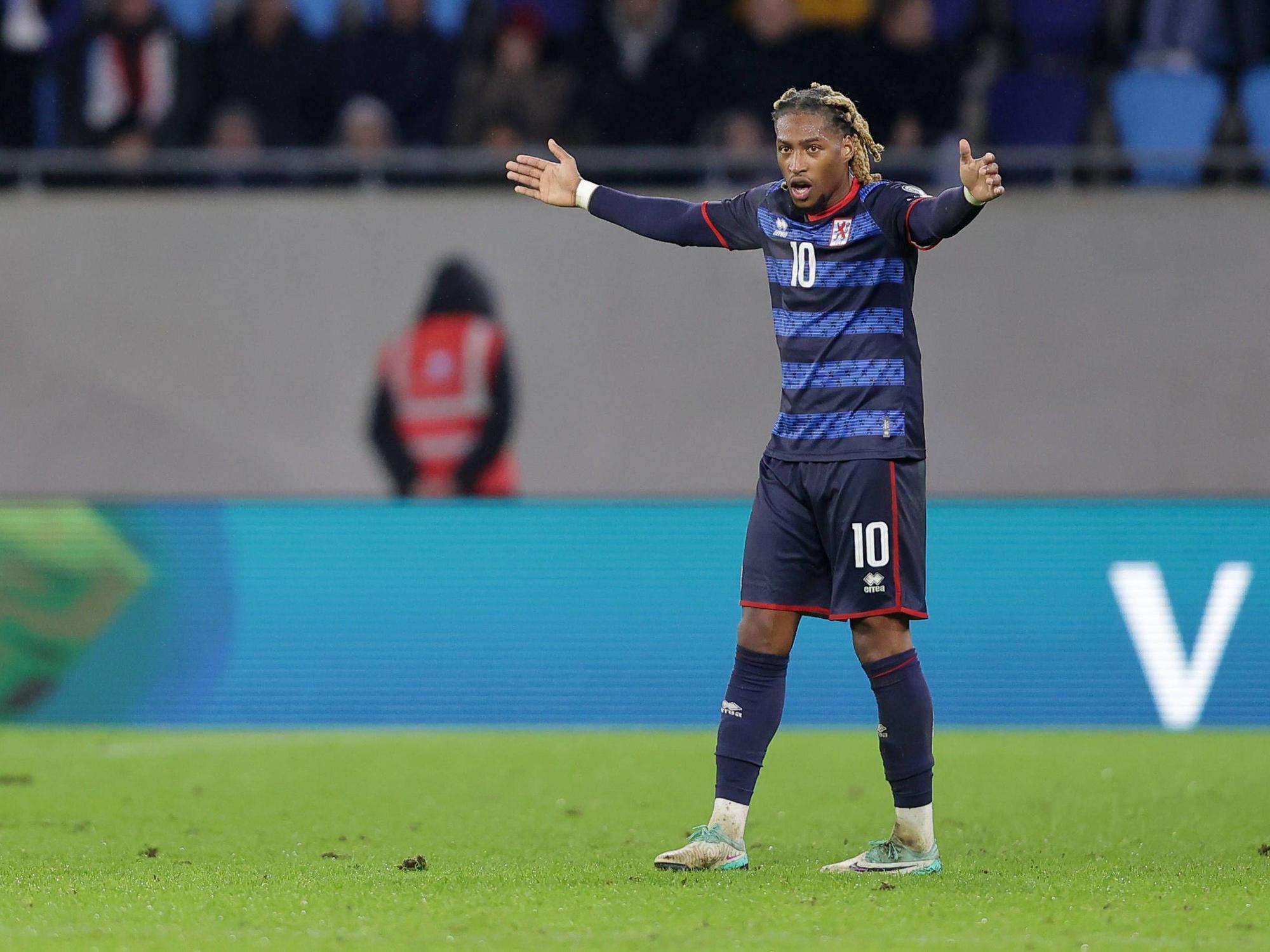 Gerson Rodrigues gestikuliert beim EM-Qualifikationsspiel gegen Bosnien-Herzegowina.