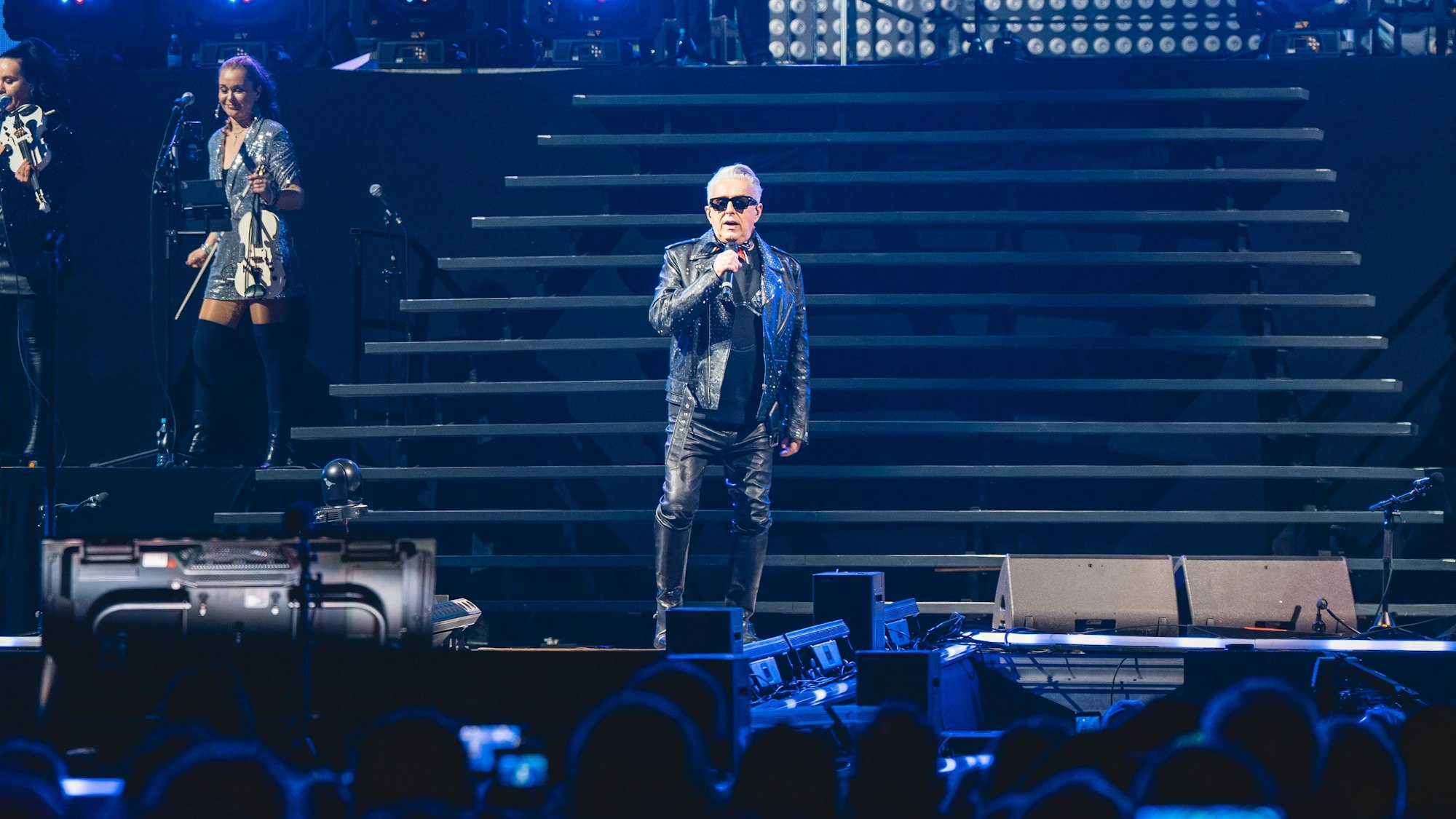 Holly Johnson beim Auftritt auf Schalke.