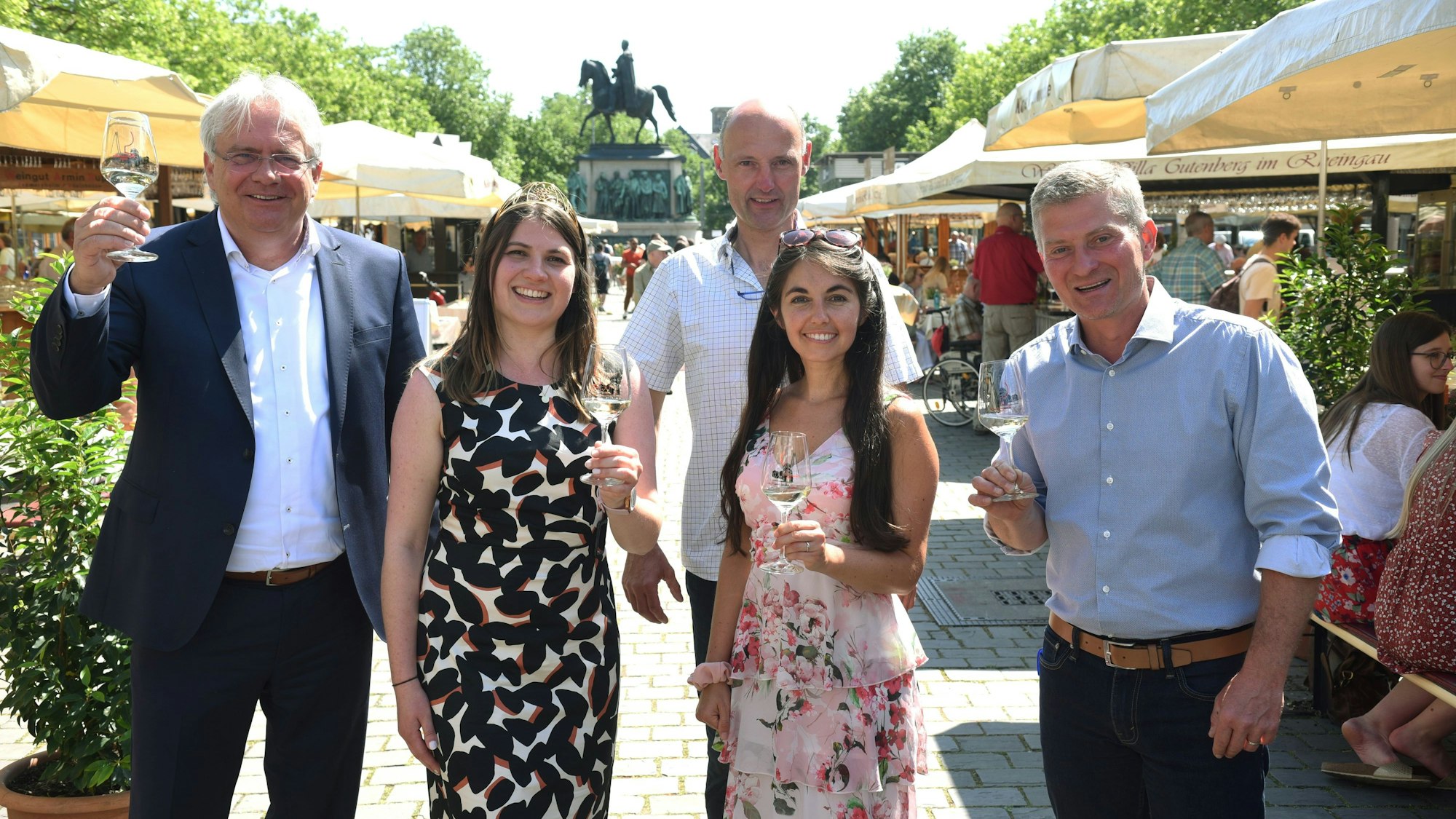 Eröffnung der Kölner Weinwoche auf dem Heumarkt.