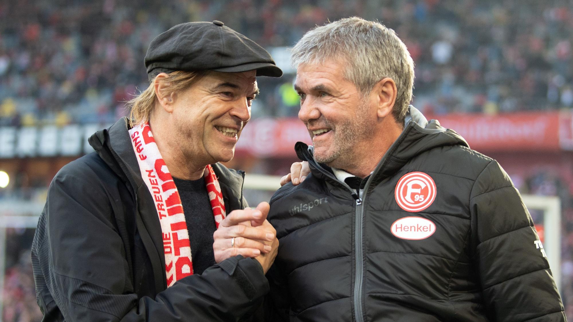 Friedhelm Funkel während seiner Fortuna-Zeit mit Edel-Fan Campino.