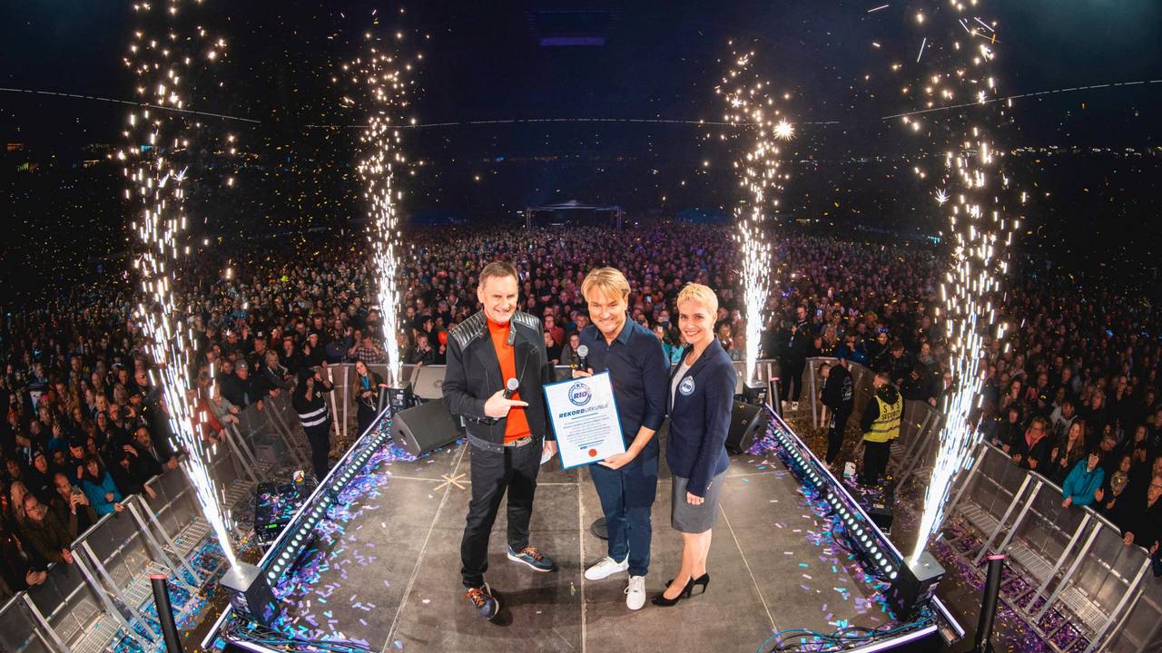 Markus Krampe mit Ricarda Pastuszek (r.) und Peter Illmann.