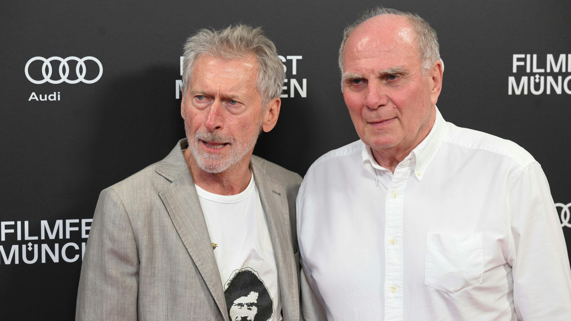 Paul Breitner (l.) und Uli Hoeneß bei einer Film-Premiere.