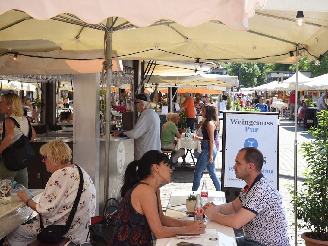 Eröffnung der Kölner Weinwoche auf dem Heumarkt.