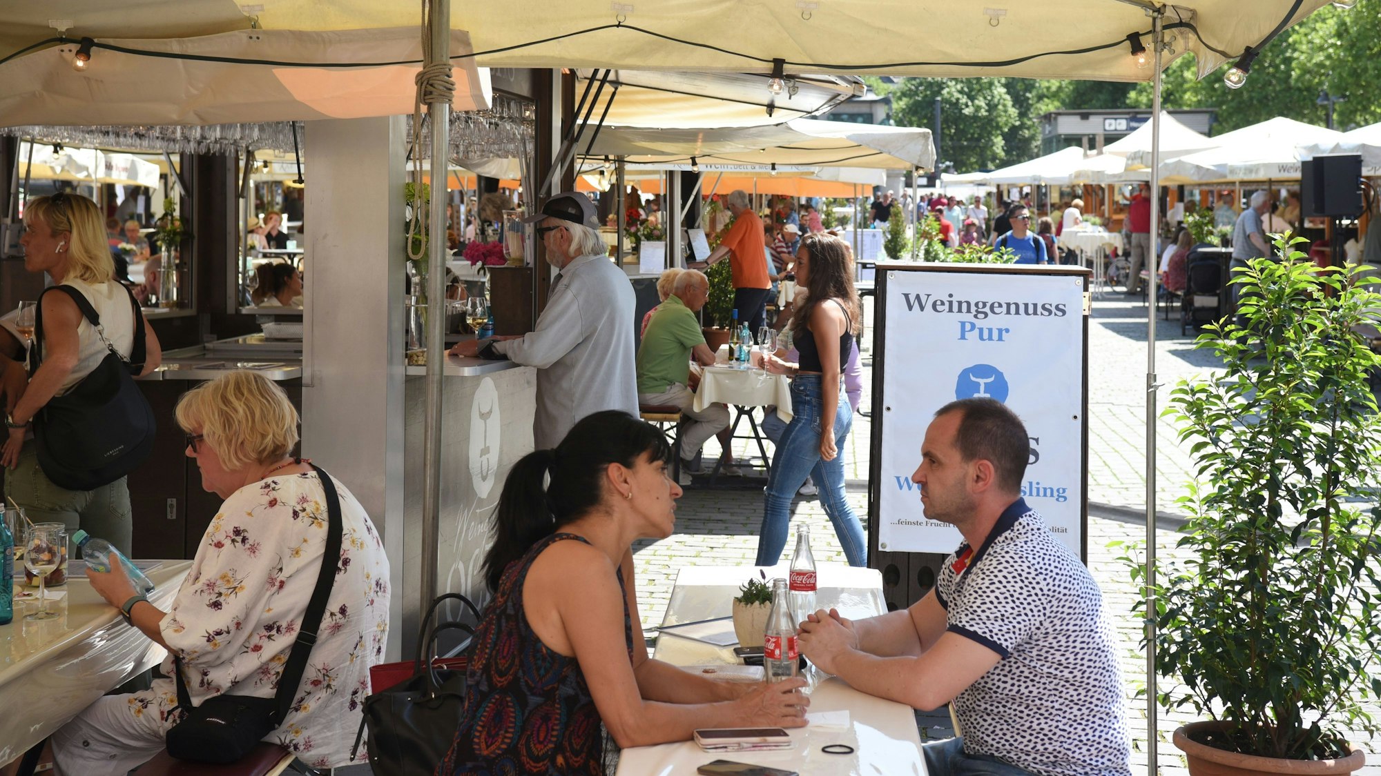 Eröffnung der Kölner Weinwoche auf dem Heumarkt.