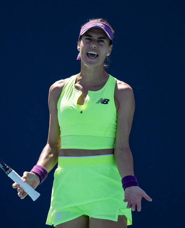 Sorana Cirstea gestikuliert beim Match gegen Darja Kassatkina.